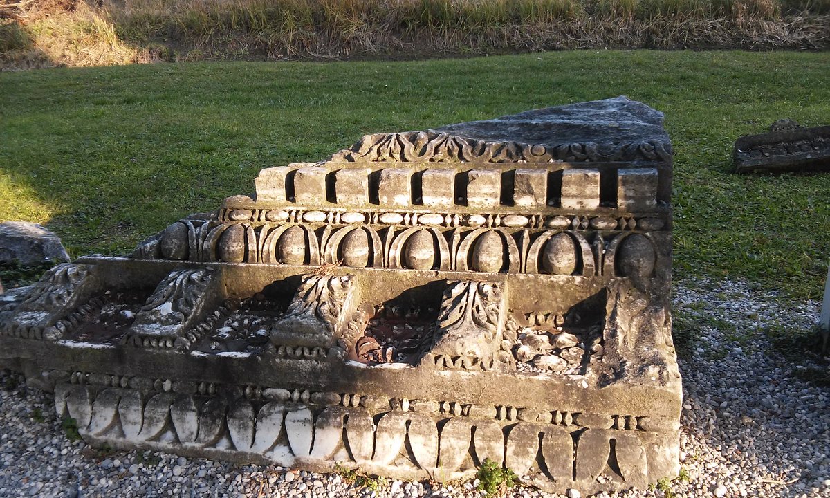 Archeological area - port on river Natissa